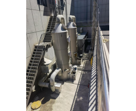 ���̳���